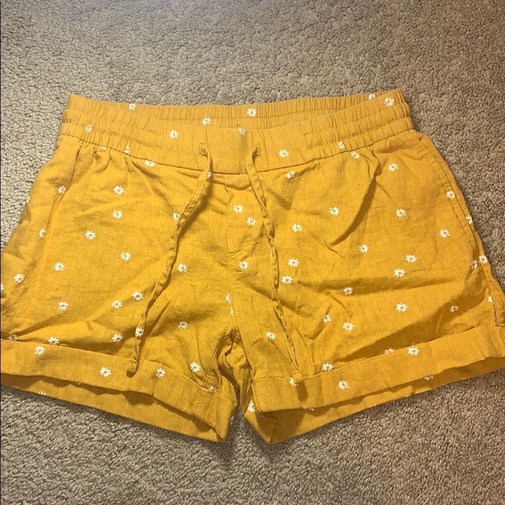 Women’s small old navy sunflower shorts worn once